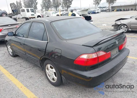 2000 Honda Accord 2.3 Ex из США, поврежденный, VIN JHMCG6602YC036316